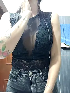 LunaZambrano online show from January 15, 1:53 am