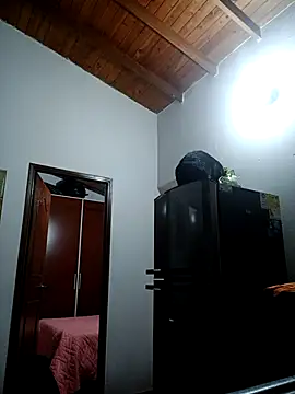 LunaZambrano online show from February 13, 12:49 pm