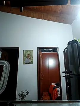 LunaZambrano online show from April 3, 10:27 pm