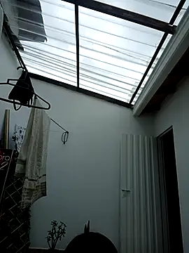 LunaZambrano online show from January 12, 5:09 pm