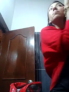 LunaZambrano online show from February 10, 3:33 pm