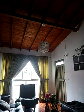 LunaZambrano online show from April 4, 2:01 pm