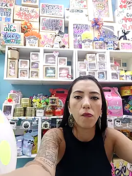 Snapshot of LunaZambrano chatting on September 24, 6:03 pm LunaZambrano online show from September 24, 6:03 pm