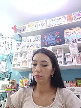Snapshot of LunaZambrano chatting on June 22, 6:49 pm LunaZambrano online show from June 22, 6:49 pm
