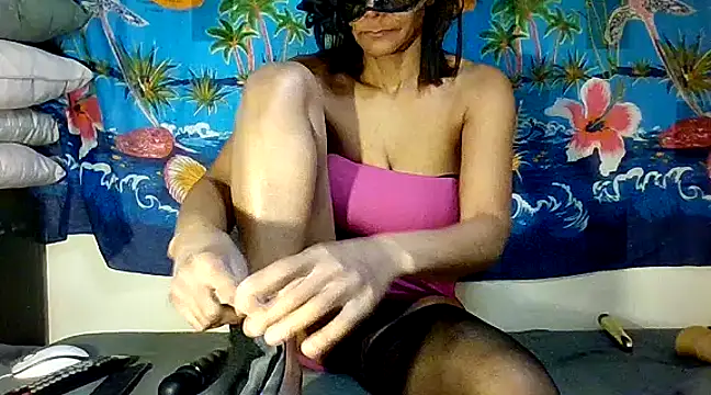 Snapshot of laetitiafun chatting on February 18, 11:55 am laetitiafun online show from February 18, 11:55 am