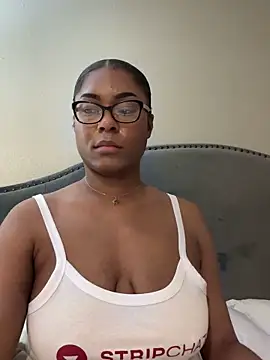 CandyLuxxxx online show from February 6, 7:56 am