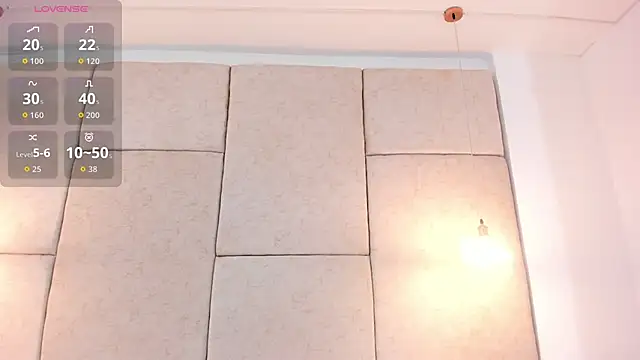 aisha vs online show from March 13, 12:43 pm