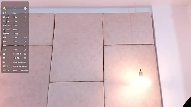 aisha vs online show from January 7, 12:21 pm