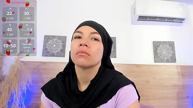 Snapshot of aisha_vs chatting on July 11, 12:49 pm aisha vs online show from July 11, 12:49 pm