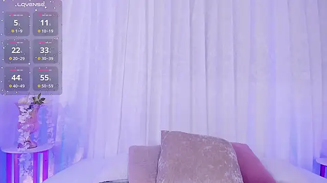 Snapshot of aisha_vs chatting on May 26, 12:47 pm aisha vs online show from May 26, 12:47 pm