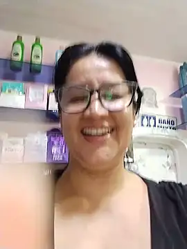 Snapshot of keilymadam chatting on June 4, 2:55 pm keilymadam online show from June 4, 2:55 pm