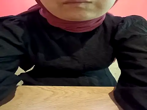 Snapshot of sutgibihatun chatting on November 6, 8:07 am sutgibihatun online show from November 6, 8:07 am