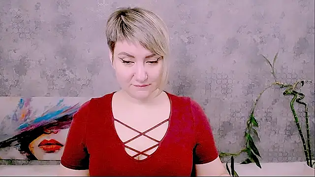 Djullia online show from January 10, 7:25 am