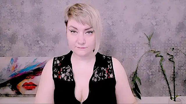 Djullia online show from March 21, 6:03 am