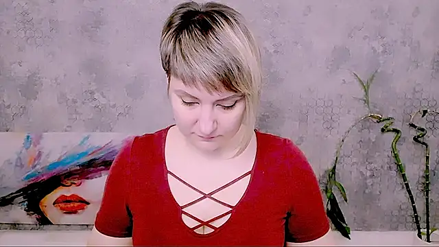 Djullia online show from March 1, 6:13 am