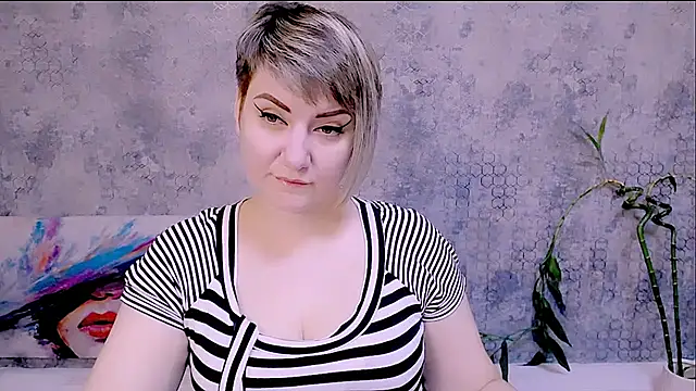 Djullia online show from November 23, 5:06 am