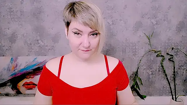 Djullia online show from April 4, 5:14 am