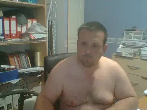 Snapshot of manubm03 chatting on May 17, 6:24 am manubm03 online show from May 17, 6:24 am