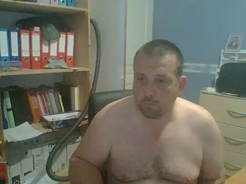 manubm03 online show from April 13, 4:38 am