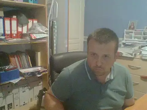 Snapshot of manubm03 chatting on May 6, 4:55 pm manubm03 online show from May 6, 4:55 pm