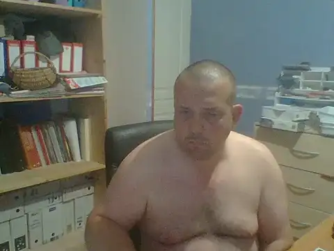 Snapshot of manubm03 chatting on May 23, 5:17 am manubm03 online show from May 23, 5:17 am