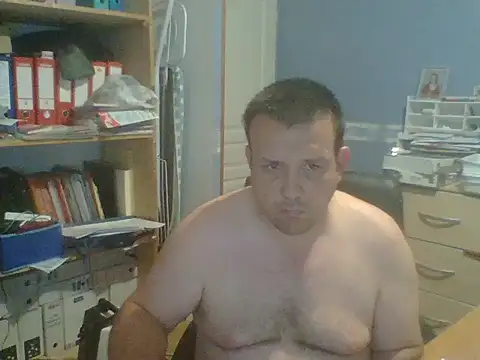 Snapshot of manubm03 chatting on May 10, 7:34 am manubm03 online show from May 10, 7:34 am