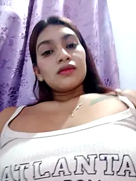 annie-19 online show from October 24, 3:44 pm