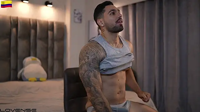 Snapshot of john_king29 chatting on October 19, 2:20 pm john king29 online show from October 19, 2:20 pm