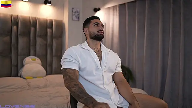 Snapshot of john_king29 chatting on October 31, 12:29 am john king29 online show from October 31, 12:29 am