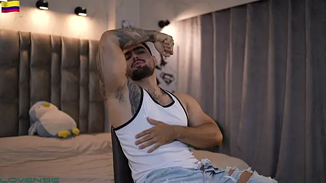 Snapshot of john_king29 chatting on November 1, 11:59 am john king29 online show from November 1, 11:59 am