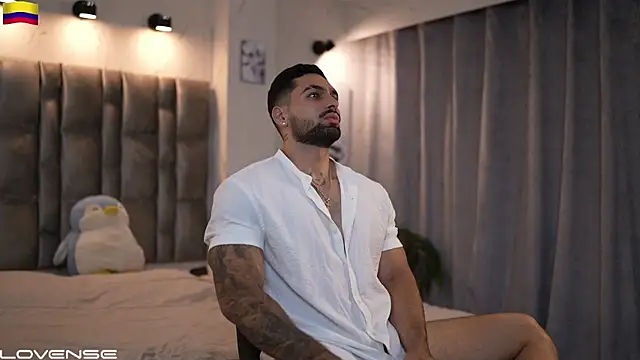 Snapshot of john_king29 chatting on November 4, 11:52 pm john king29 online show from November 4, 11:52 pm