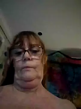 bellaau online show from January 12, 7:10 pm