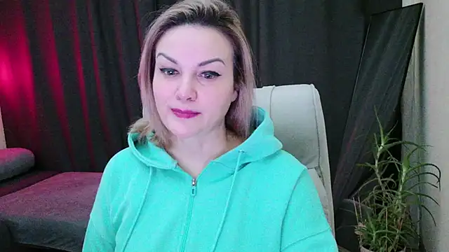 MishaMILF online show from March 2, 7:43 am