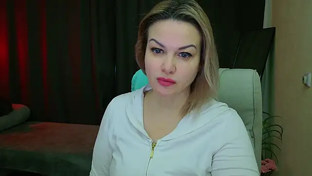 MishaMILF online show from March 17, 5:01 am