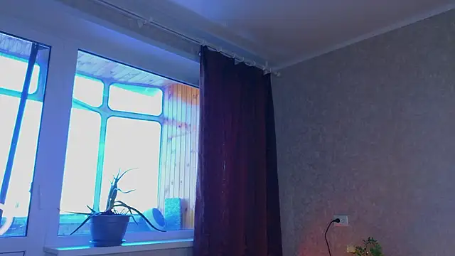 sinteas online show from March 25, 1:43 pm