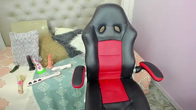 mila katts online show from March 11, 5:57 am