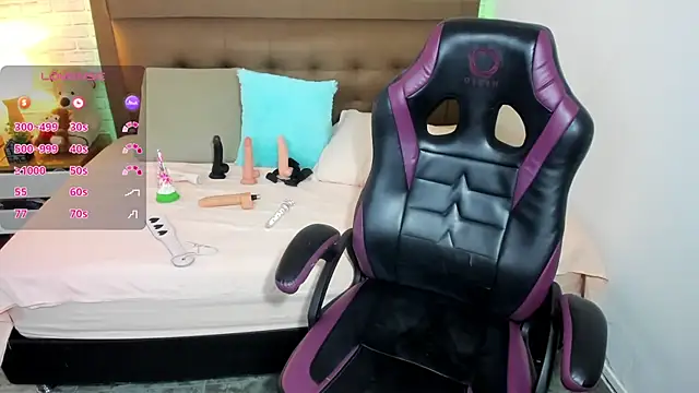 mila katts online show from October 12, 4:03 am