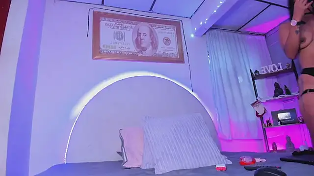 Snapshot of elsalondon chatting on February 20, 11:56 am elsalondon online show from February 20, 11:56 am