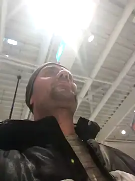 Snapshot of Govora chatting on March 2, 4:36 pm Govora online show from March 2, 4:36 pm