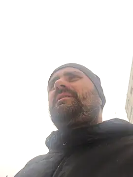 Snapshot of Govora chatting on February 17, 1:44 pm Govora online show from February 17, 1:44 pm