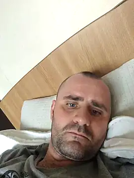 Snapshot of Govora chatting on November 10, 1:27 pm Govora online show from November 10, 1:27 pm