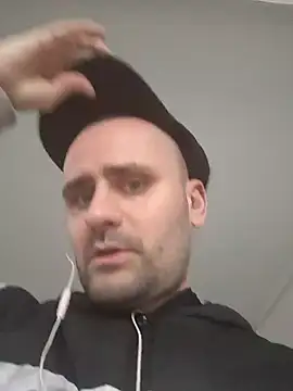 Snapshot of Govora chatting on January 31, 1:23 pm Govora online show from January 31, 1:23 pm