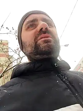 Snapshot of Govora chatting on February 18, 12:17 pm Govora online show from February 18, 12:17 pm