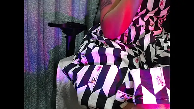 CuteRhea69 online show from May 24, 12:49 pm