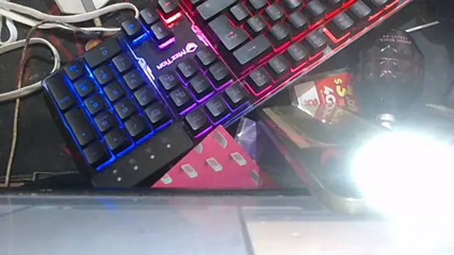 SEXY SENSUALSARA online show from April 18, 6:16 am