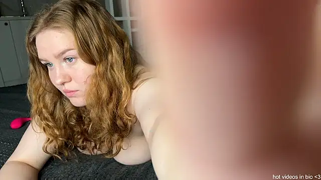 Lovely Bunnyhot online show from April 1, 4:14 am