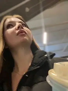 KrisMagnoly online show from October 25, 4:51 pm