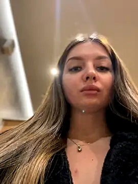 KrisMagnoly online show from November 1, 4:23 pm