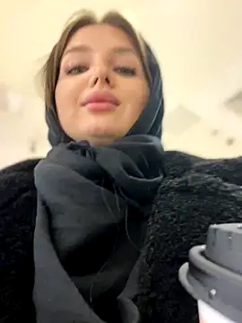 KrisMagnoly online show from November 5, 5:49 pm