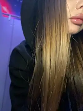 KrisMagnoly online show from February 17, 4:04 pm